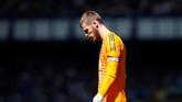Tampil sebagai kapten tim, David de Gea tampil mengecewakan ketika bertamu ke Stadion Goodison Park markas Everton. Gawangnya dibobol empat kali dan Man United mengalami kekalahan terbesar pada musim ini. (REUTERS/Andrew Yates)