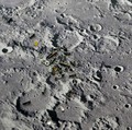 Astronaut NASA Dihadang Sapi Saat Latihan Jalan di Bulan