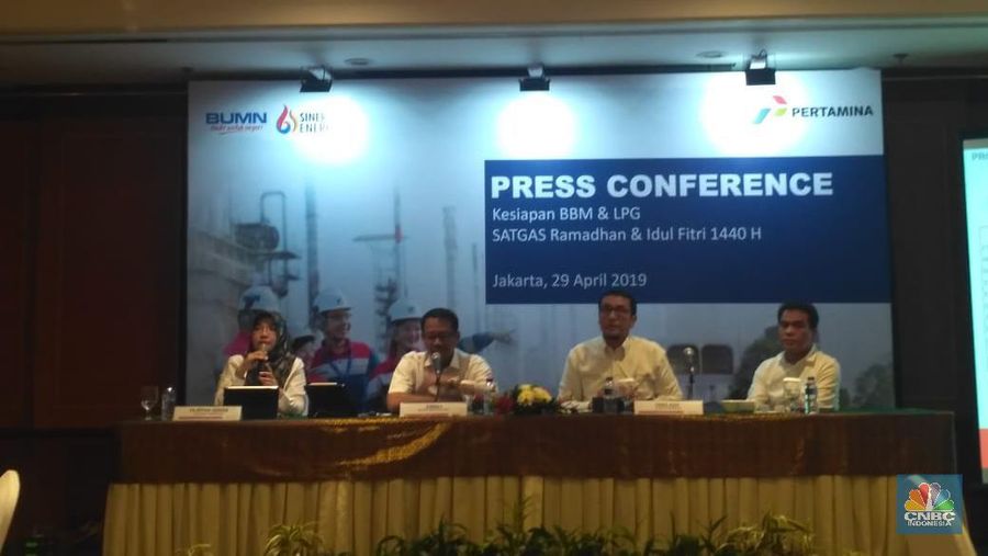 Pertamina antisipasi lonjakan konsumsi BBM di bulan Ramadan, dan menaikkan stok BBM sebanyak 15%
