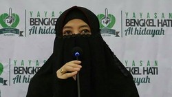 Peggy Melati Sukma Kembali Berdakwah di Indonesia