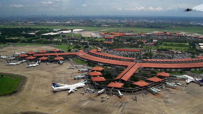 InJourney Airports Pangkas 50% Tarif Jasa Penumpang dan Parkir Pesawat