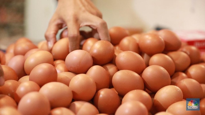 Harga telur ayam ras segar di pasar tradisional terus mengalami peningkatan sejak awal bulan April hingga saat ini.