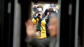“Anda tidak akan bisa dapat foto yang bague, dan jika lensa kamera bisa basah, maka bisa rusak. Saya sangat khawatir tentang itu,” kata Shirataki. REUTERS/Issei Kato
