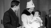 Pernikahan Putera Mahkota Akihito dengan Puteri Mahkota Michiko pada 10 April 1959 (Kyodo/via REUTERS)