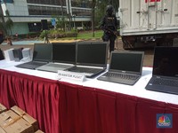 Dell, Microsoft, & Intel Tolak Kenaikan Bea Impor Laptop