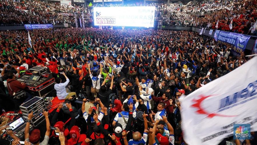 Sejumlah tuntuntan yang disuarakan para buruh ini seperti menolak upah murah dan cabut PP 78/2015.
