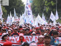 Gak Cuma Hari Buruh, Banyak nih Libur Bursa di Mei