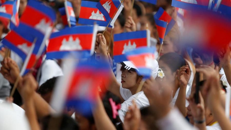 Garment workers gather at the Tonle Sap bank during a celebration for Labour Day in Phnom Penh, Cambodia May 1, 2019. REUTERS/Samrang Pring