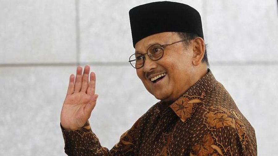 Habibie/REUTERS/Garry Lotulung