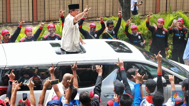 Mensesneg Sebut Prabowo akan Hadir dalam Peringatan May Day 2025 Besok