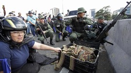 Rezim Maduro Kepung Gedung Parlemen yang Dikuasai Oposisi