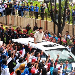 Prabowo Nyapres: Dulu Dipuja Sekarang Tak Didukung Buruh