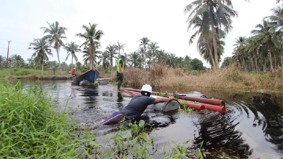 Para pekerja tersebut benar-benar dituntut untuk paham benar aturan tentang K3 di bidang kelistrikan agar menekan jumlah angka kecelakaan kerja.