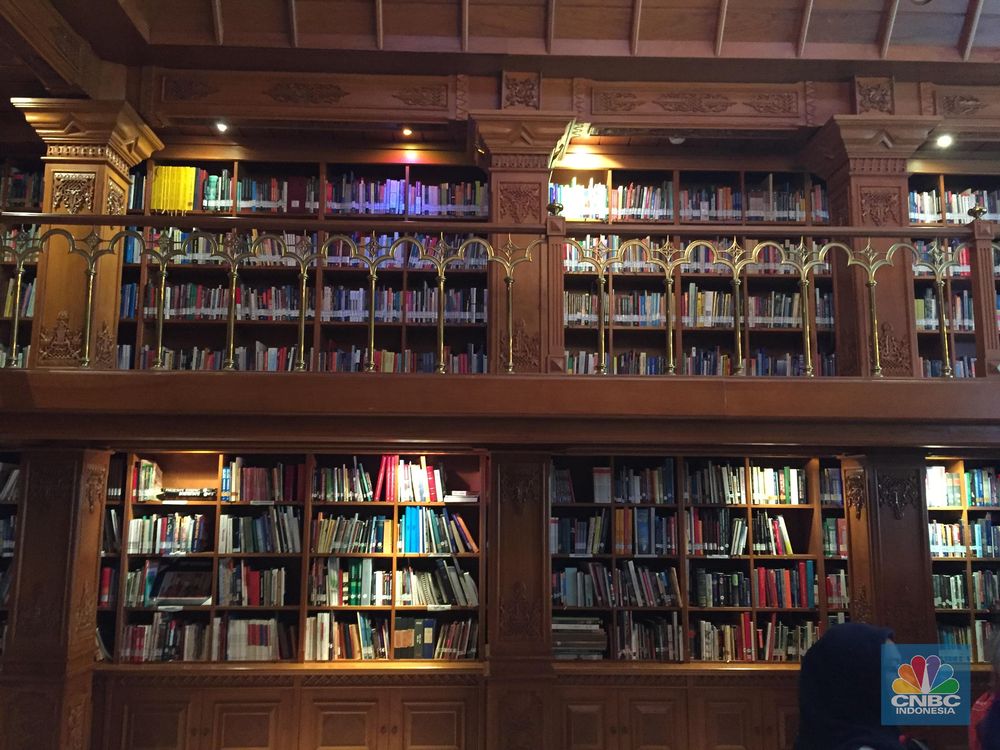 Penampakan Ribuan Buku di Perpustakaan  BJ Habibie Foto  2