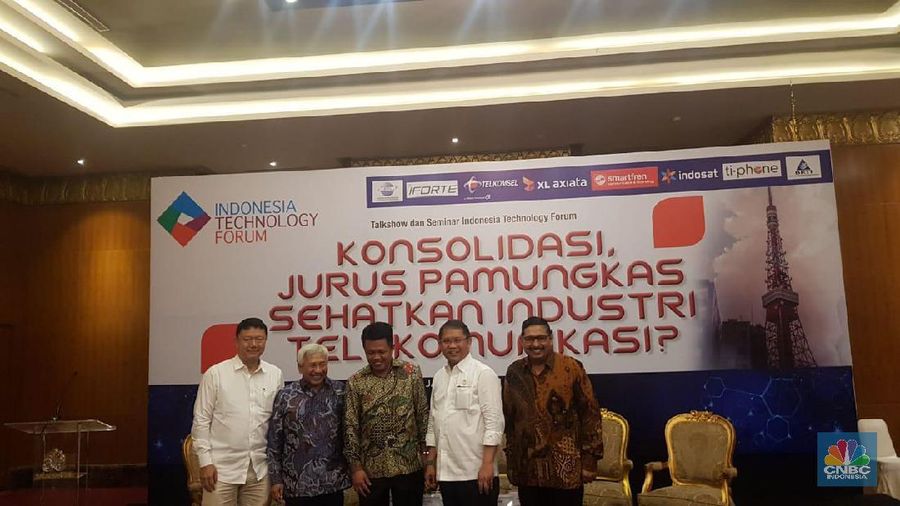 Banyaknya operator telekomunikasi di tanah air telah membuat industri tidak sehat.