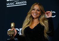 Mariah Carey Mau Patenkan 'Queen Of Christmas', Tapi Ditolak!