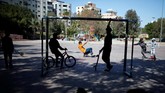 Meski demikan para anggota Gaza Skate Team merasa hal tersebut bukan halangan besar, bagi mereka membeli barang bekas atau meminjam peralatan dari teman masih lebih dari cukup untuk melanjutkan hobi mereka.
