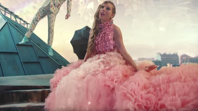 Taylor Swift Sebut Ada Banyak Teka Teki Di Video Me