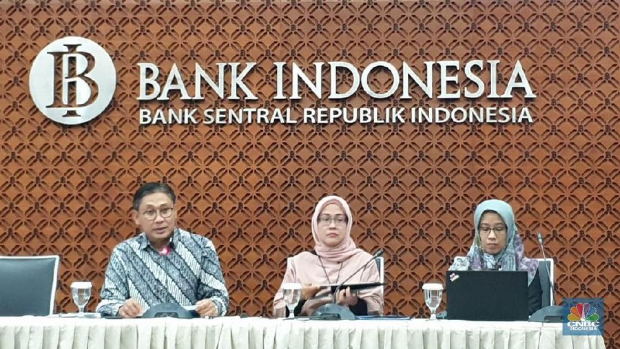 Indeks Keyakinan Konsumen (IKK) Indonesia pada bulan April 2019 naik menjadi 128,1 dari posisi bulan Maret yang sebesar 124,5.