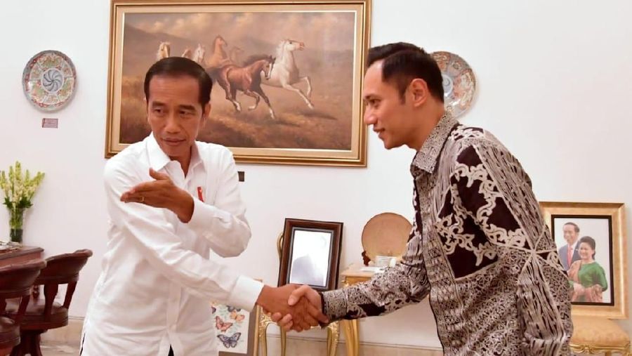 Jokowi bertemu empat mata dengan AHY, dan ucapkan terima kasih