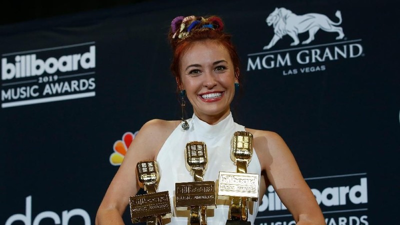 Billboard Music Award kembali di selenggarakan dengan berbagai kategori dan diramaikan sejumlah artis papan atas.