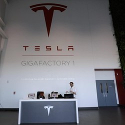 Didominasi Robot, Begini Rupa Pabrik Gigafactory Tesla