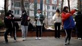 Nao Niitsu berusia 19 tahun, seorang penggemar BTS. Ia menjalani sejumlah audisi untuk agensi Korea dalam kunjungannya ke Seoul. Dari 10 audisi, ia diterima oleh lima agensi. (REUTERS/Kim Hong-Ji)