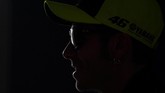 Pebalap Monster Energy Yamaha Valentino Rossi di konferensi pers MotoGP Spanyol 2019. The Doctor kini hanya terpaut tiga poin dari Andrea Dovizioso di puncak klasemen MotoGP 2019. (GABRIEL BOUYS / AFP)