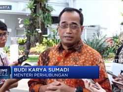 Lempar Bola Panas Kemenhub & BUMN Soal Harga Tiket Pesawat