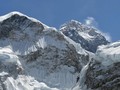 Gunung Everest, Tempat Sampah dan Kuburan Tertinggi di Dunia