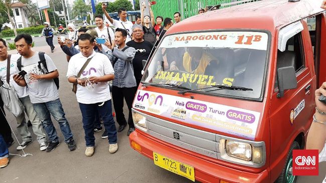 Pemkot Bekasi: Angkot Online vs 'Ngetem' Bisa Picu Gesekan