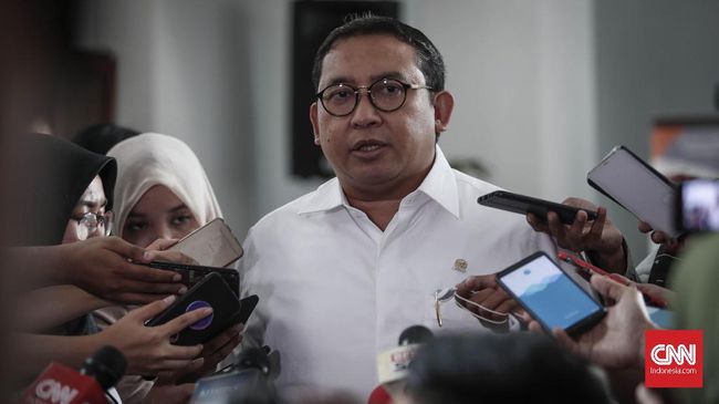 Fadli Zon soal Demokrat ke Jokowi: Bukan Urusan Saya Fadli Zon soal Demokrat ke Jokowi: Bukan Urusan Saya