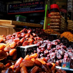 Jangan Berlebihan Menyantap Kurma, Ketahui 5 Efek Sampingnya