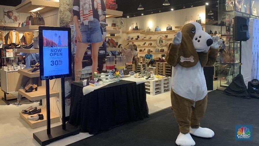 Brand asal Amerika Serikat, Hush Puppies membuka gerai barunya di Trans Studio Mall (TSM).