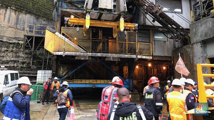 Tambang Grasberg di Papua ini akan habis kandungan mineralnya dan berhenti beroperasi pada pertengahan 2019.