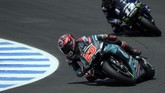 Nasib sial dialami Fabio Quartararo yang gagal melanjutkan balapan karena masalah girboks pada lap ke-13 ketika sedang berada di posisi dua. (JORGE GUERRERO / AFP)