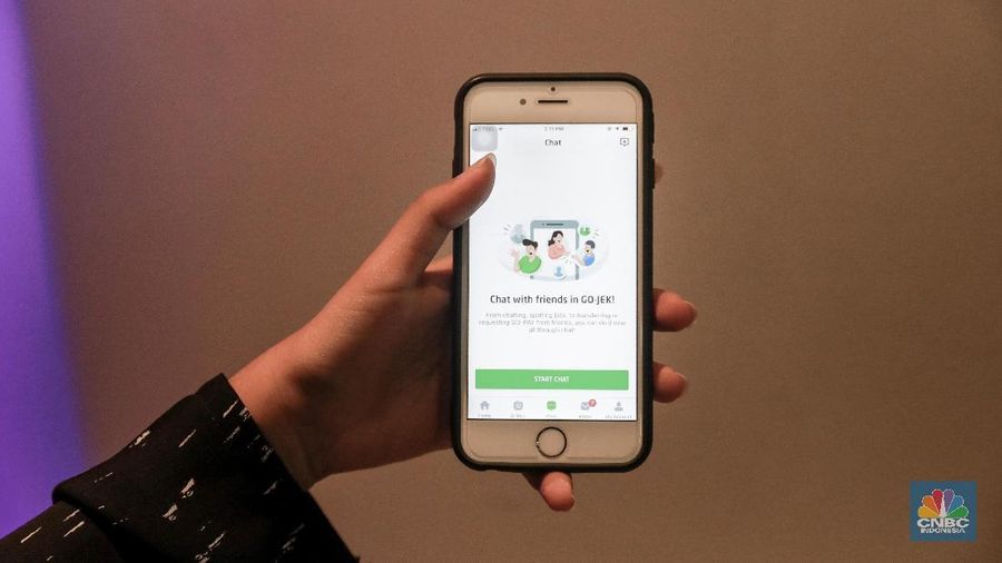 Aplikasi Chat Gojek. (CNBC indonesia/Tias Budiarto)