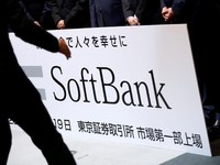 Perhatian! SoftBank Siapkan Rp1.512 T untuk Suntik Startup AI
