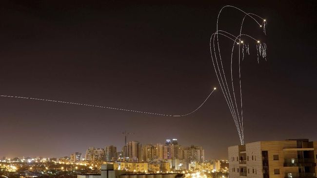 Serangan Udara Israel Gempur Gaza, Tiga Tewas
