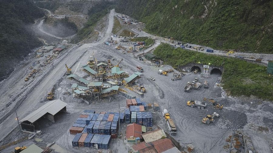 Tempat ibadah ini terletak di titik terdalam dari permukaan tanah di kompleks tambang bawah tanah pertambang Grasberg Freeport.