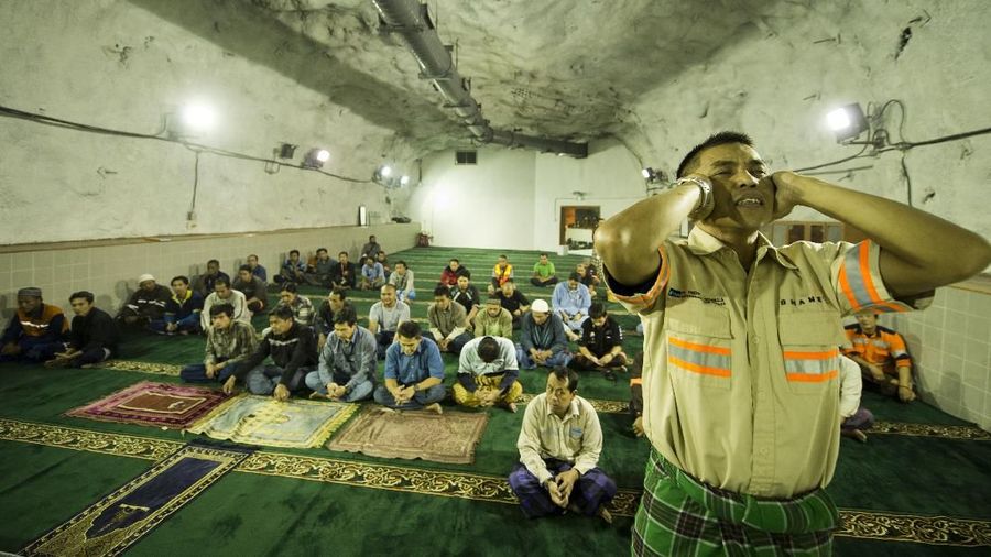 Tempat ibadah ini terletak di titik terdalam dari permukaan tanah di kompleks tambang bawah tanah pertambang Grasberg Freeport.