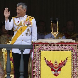 Heboh Foto Selir Sineenat, Siapa Saja Istri Raja Thailand?