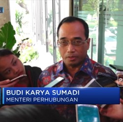 Jurus Menhub Tekan Harga Tiket Pesawat