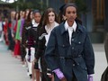 FOTO: Koleksi Perdana Virginie Viard di Chanel Cruise 2020
