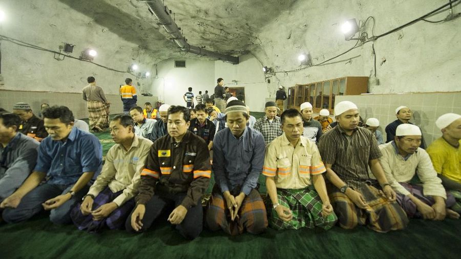 Tempat ibadah ini terletak di titik terdalam dari permukaan tanah di kompleks tambang bawah tanah pertambang Grasberg Freeport.
