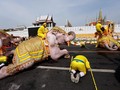 Pawai Gajah Hormati Raja Thailand Sehari Usai Pelantikan
