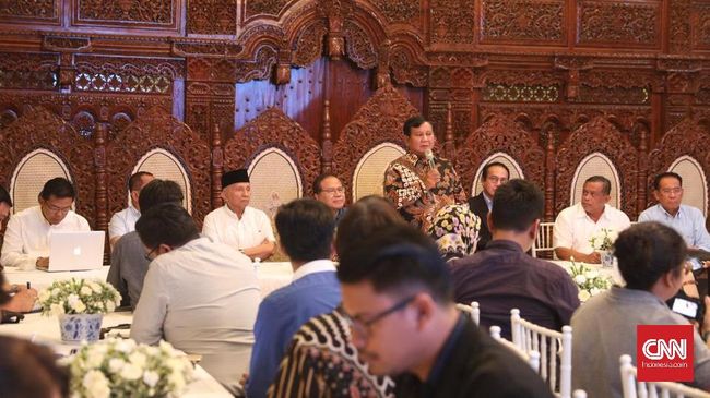 Larang Media Lokal Meliput, Prabowo Bicara dengan Media Asing