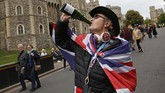 Putra dari Pangeran Harry dan Meghan Markle ini belum diumumkan nama serta fotonya kepada publik. Pangeran Harry dan Meghan Markle memutuskan untuk menikmati momen ini secara privat terlebih dulu. (Photo by ADRIAN DENNIS / AFP)