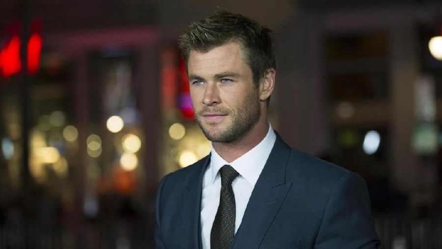 Chris Hemsworth 'Thor' menjadi nomor 1 dalam deretan jagoan Marvel terkaya dengan kekayaan US$ 76,4 juta atau Rp 1 triliun selama setahun ini. 