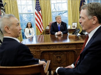 Trump: Bea Impor AS Bikin Banyak Perusahaan Tinggalkan China